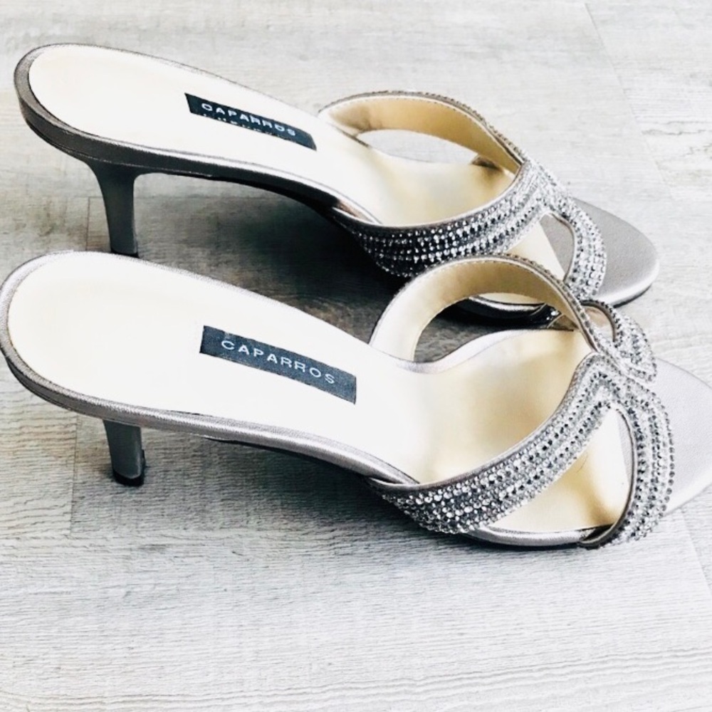 🎀New NWT Caparros Rhinestones ~ 2inches Heeled Sandals Summer Time Lightweight